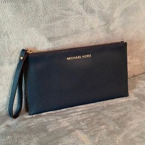 Michael Kors Large Jet Set Clutch